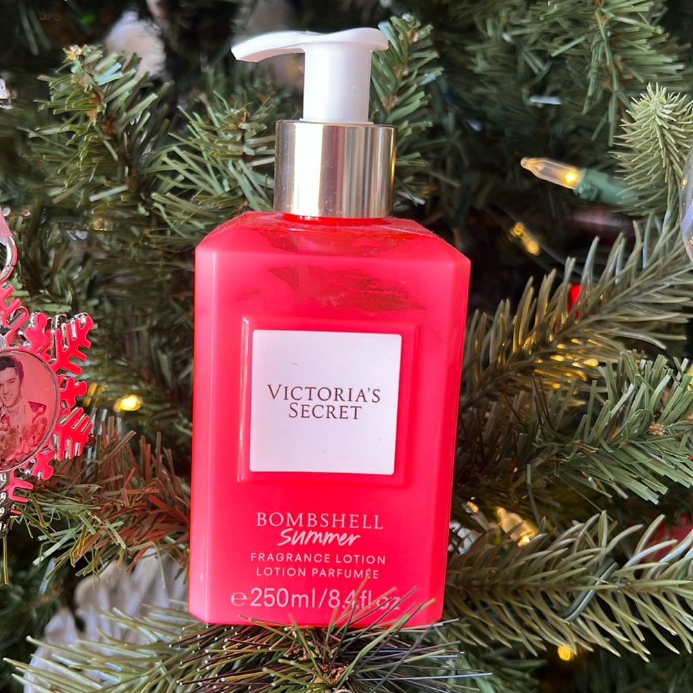 Victoria’s Secret Bombshell Summer Fragrance Lotion